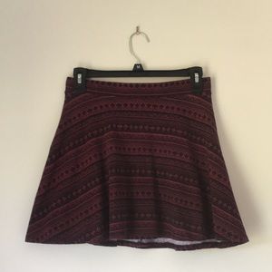 LA Hearts | Black and Maroon Skirt | Size: M